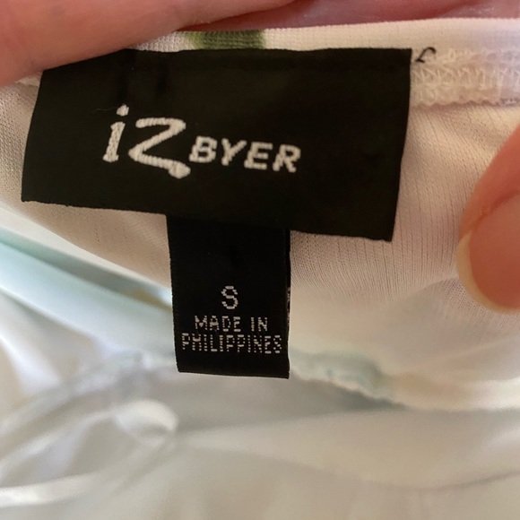 Beautiful Floral Dress - Picture 5 of 5